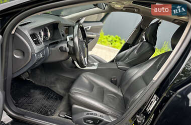 Седан Volvo S60 2013 в 