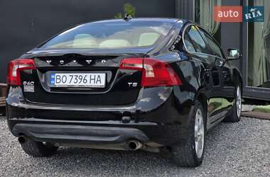 Седан Volvo S60 2012 в 