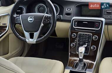 Седан Volvo S60 2012 в 