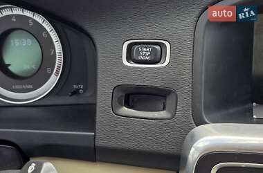Седан Volvo S60 2012 в 