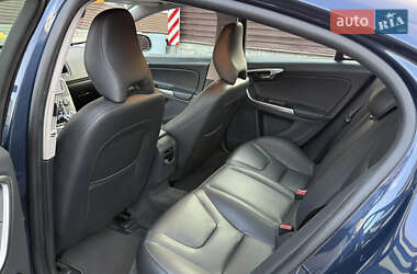 Седан Volvo S60 2014 в 