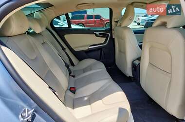 Седан Volvo S60 2018 в 