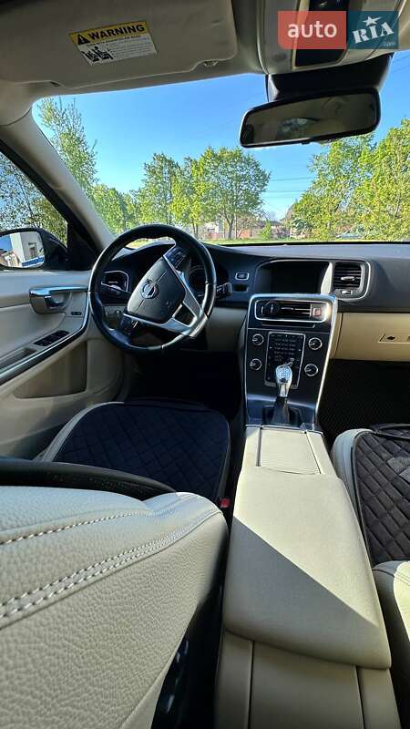 Седан Volvo S60 2012 в Борисполі