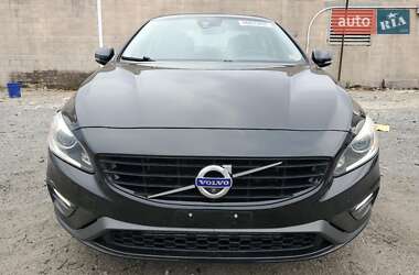 Седан Volvo S60 2017 в 