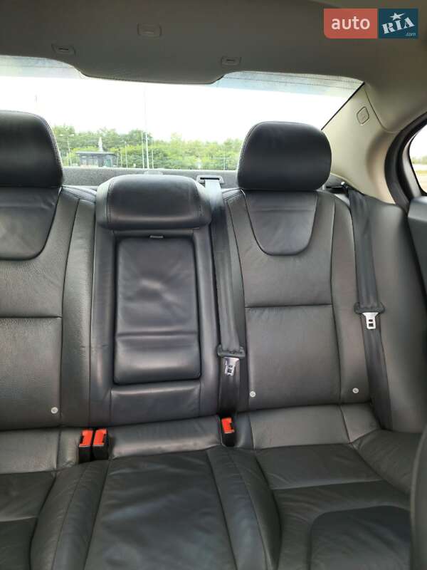Седан Volvo S60 2012 в Львове