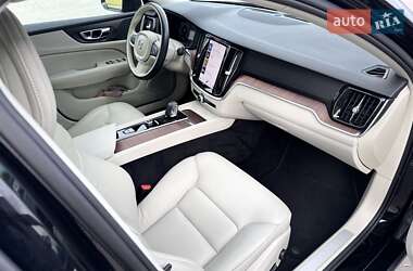 Седан Volvo S60 2021 в 