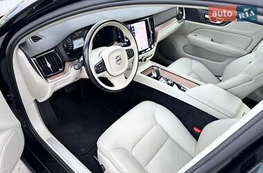 Седан Volvo S60 2021 в 
