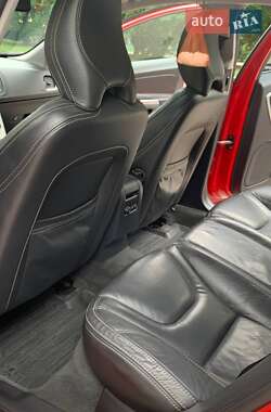 Седан Volvo S60 2012 в 