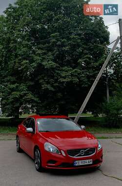 Седан Volvo S60 2012 в 