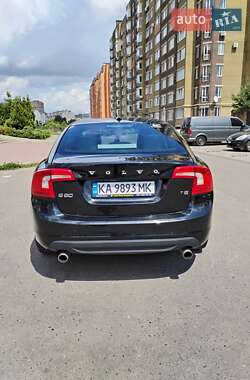 Седан Volvo S60 2011 в 