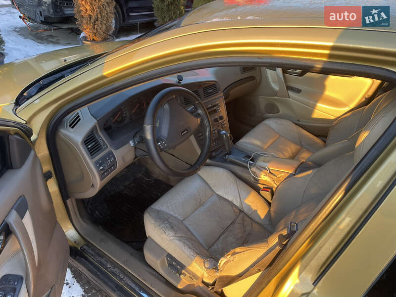Седан Volvo S60 2001 в Киеве