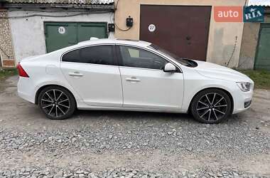 Седан Volvo S60 2016 в 
