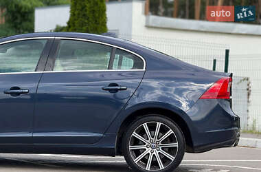 Седан Volvo S60 2014 в 