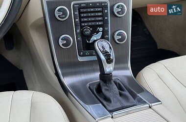 Седан Volvo S60 2014 в 