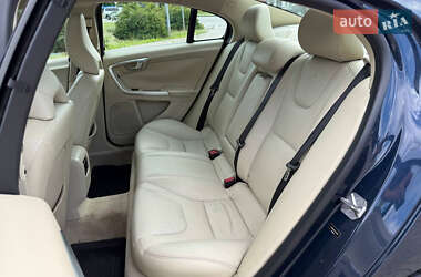 Седан Volvo S60 2014 в 