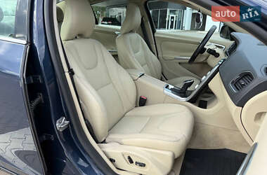 Седан Volvo S60 2014 в 