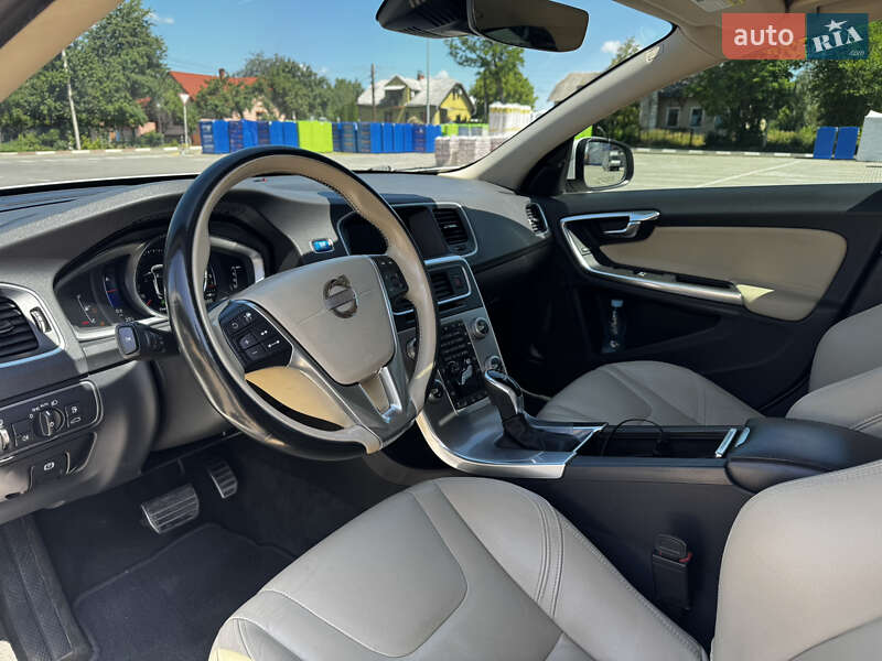 Седан Volvo S60 2016 в Коломиї
