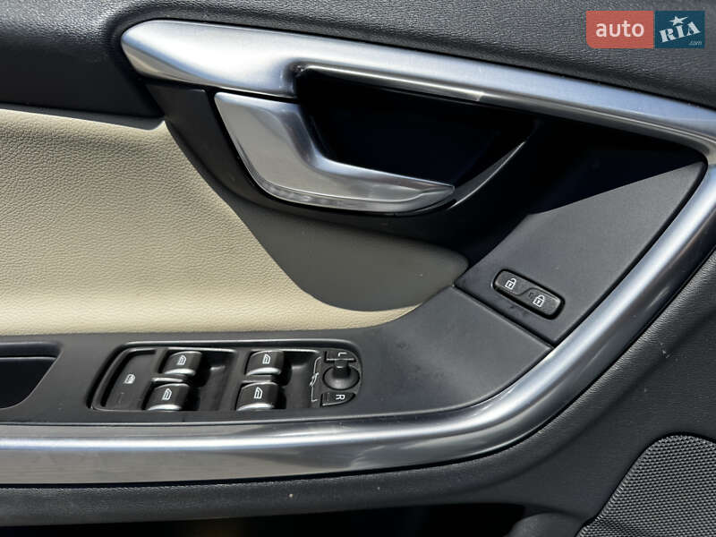 Седан Volvo S60 2016 в Коломиї