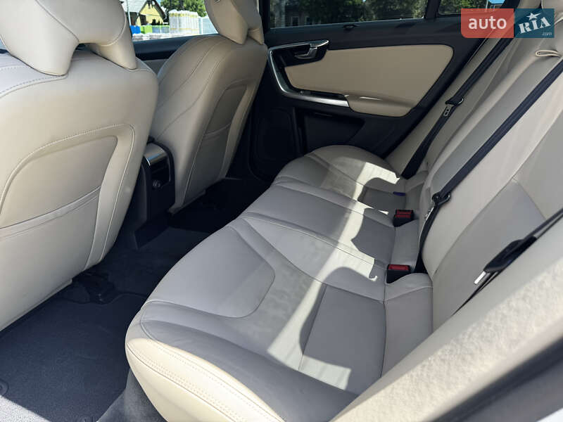 Седан Volvo S60 2016 в Коломиї