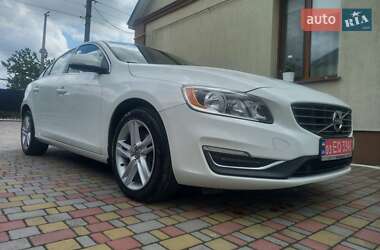 Седан Volvo S60 2015 в 
