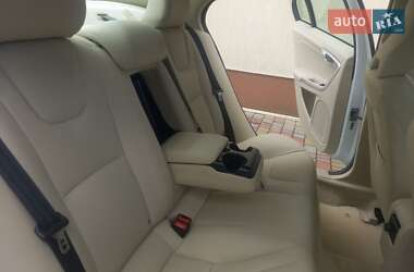 Седан Volvo S60 2015 в 