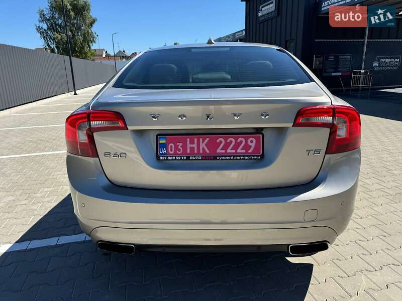 Седан Volvo S60 2013 в Луцке