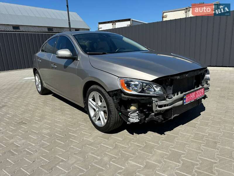 Седан Volvo S60 2013 в Луцке