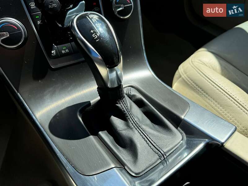 Седан Volvo S60 2013 в Луцке