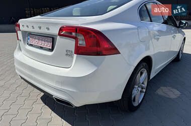 Седан Volvo S60 2013 в 