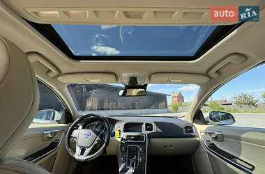 Седан Volvo S60 2013 в 