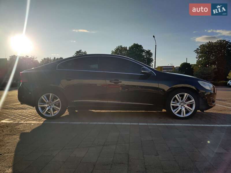 Седан Volvo S60 2011 в Житомире