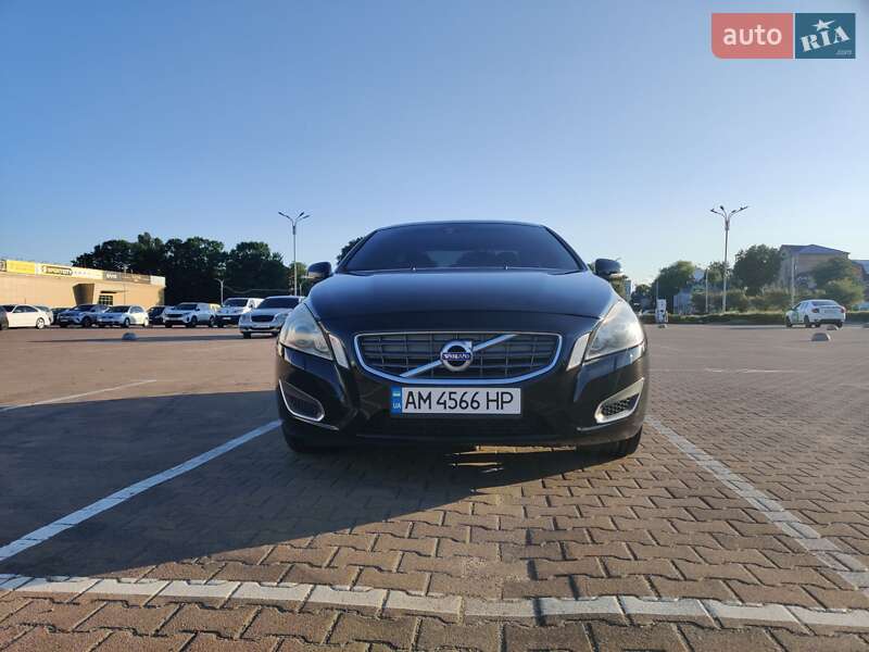 Седан Volvo S60 2011 в Житомире