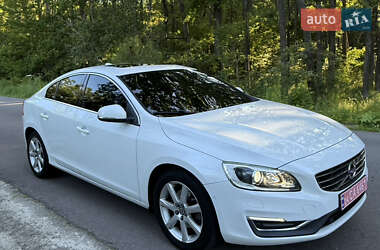 Седан Volvo S60 2017 в 