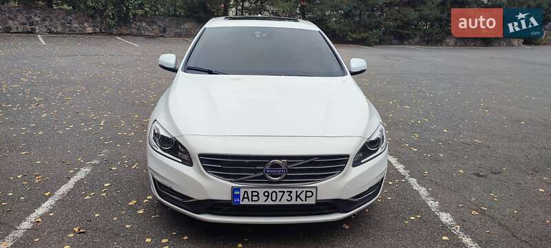 Седан Volvo S60 2018 в Гнівані
