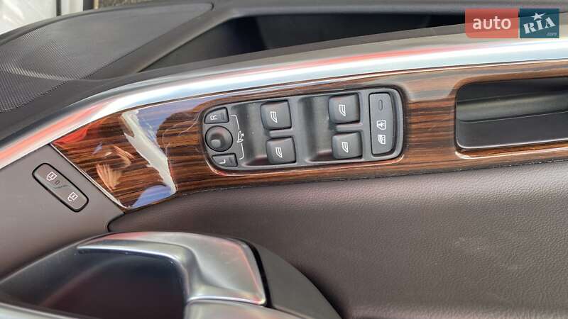 Седан Volvo S60 2018 в Гнівані