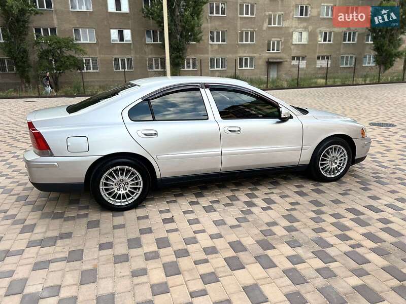 Седан Volvo S60 2006 в Измаиле