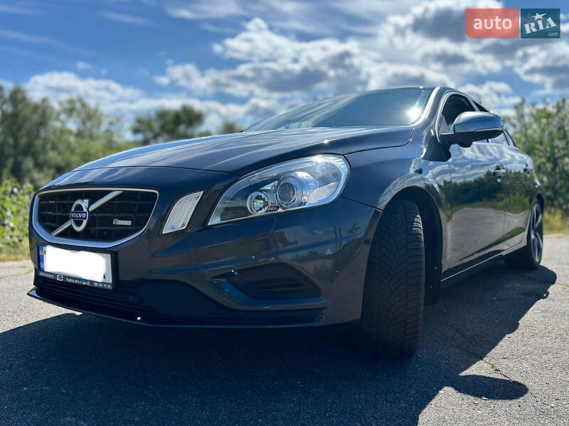 Седан Volvo S60 2011 в Киеве
