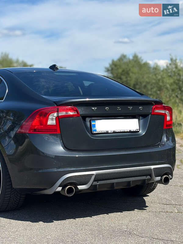 Седан Volvo S60 2011 в Киеве