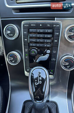 Седан Volvo S60 2011 в 