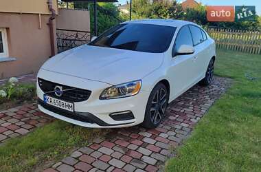 Седан Volvo S60 2018 в 