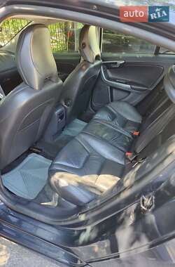 Седан Volvo S60 2013 в 
