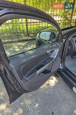 Седан Volvo S60 2013 в 
