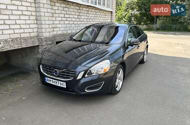 Седан Volvo S60 2011 в 