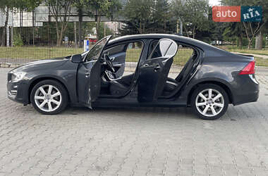 Седан Volvo S60 2016 в 