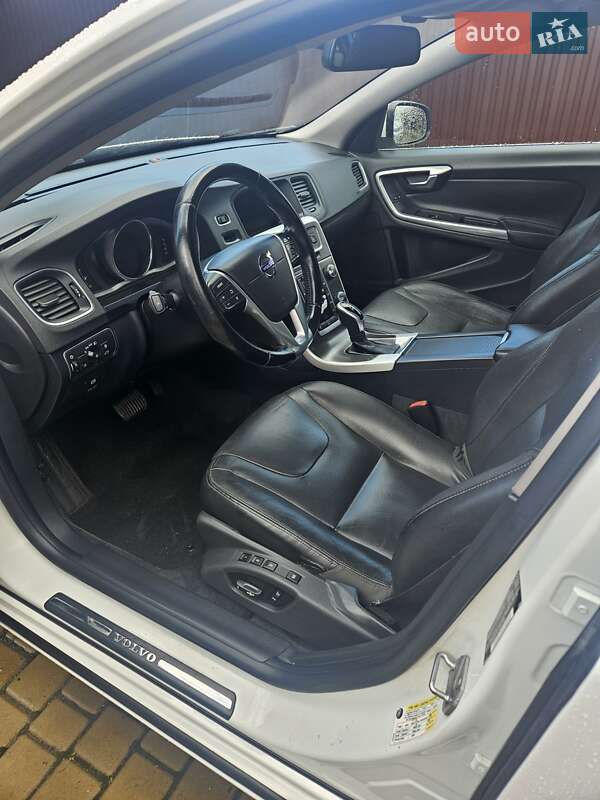 Седан Volvo S60 2014 в Нововолынске фото 12 Седан Volvo S60 2014 в Нововолынске