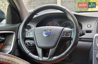 Седан Volvo S60 2012 в 