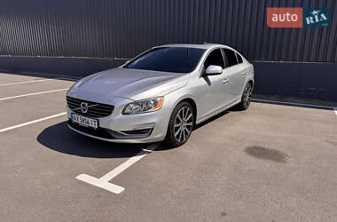 Седан Volvo S60 2014 в 
