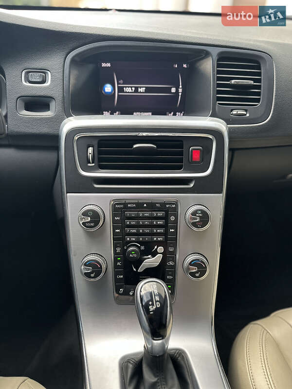 Седан Volvo S60 2017 в Ровно фото 29 Седан Volvo S60 2017 в Ровно