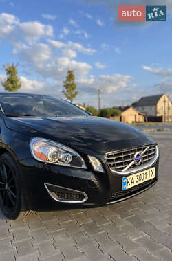 Седан Volvo S60 2012 в 