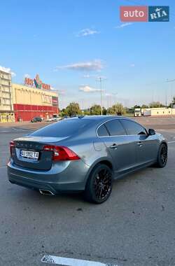 Седан Volvo S60 2016 в 